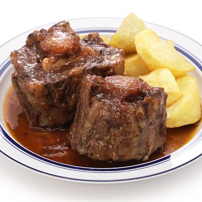 Cocina castizo-andaluza que rinde homenaje al rabo de toro - En clave Turismo | Escuchar
