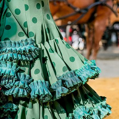 Memoria de delfín - Ya huele a Feria - Escuchar ahora