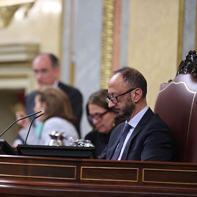 Gómez de Celis tras su enfrentamiento con Vox: \"Estaba todo pensado\" - Las mañanas de RNE | Escuchar