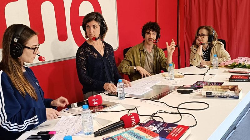 L' Entrellat - Xarim Aresté, tertúlia amb Leo Espluga, Álex Sàlmon i ...