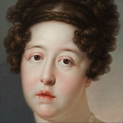 Entrevistamos autora da biografia de Maria Izabel de Bragança - Emissão em Português | Escuchar