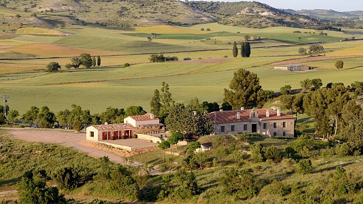 Caminamos tras las piedras del Cerrato palentino - En clave Turismo | Escuchar