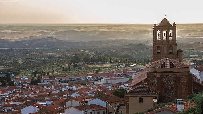 Hornachos: historia, naturaleza, senderismo y mucho más - En clave Turismo | Escuchar