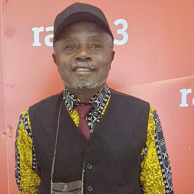 Justo Bolekia Boleká, Guinea Ecuatorial - Desde esta orilla | Escuchar