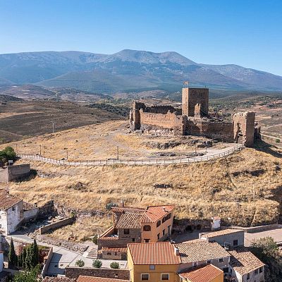 Ruta de los castillos de Tarazona y naturaleza en el Moncayo - En clave Turismo | Escuchar