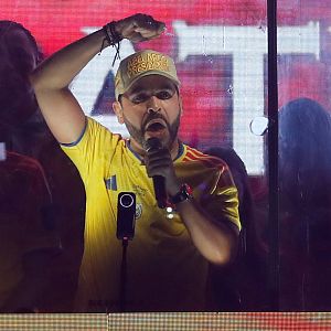 Cinco continentes - Cinco Continentes - De la Espriella, la sorpresa de la primera vuelta en Colombia - Escuchar ahora