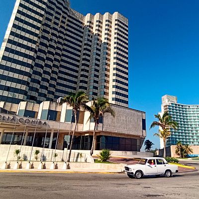 La cadenas hoteleras españolas abandonan Cuba - 24 horas | Escuchar