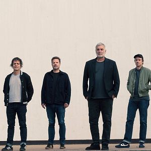 Indestructibles: 30 años de La Habitación Roja - Indestructibles: 30 años de La Habitación Roja - Capitulo 1: Los mejores años de nuestra vida - 05/06/26 - Escuchar ahora
