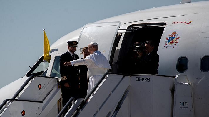 Un vuelo divino: curiosidades del viaje del papa a Barcelona - Las tardes de RNE | Escuchar
