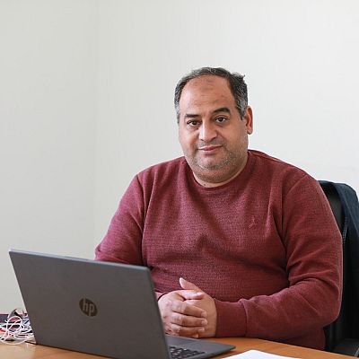 Rami Abu Jamous, Premio Norte-Sur - Emisión en árabe | Escuchar