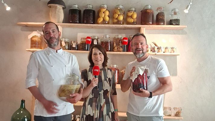 Naturaleza premia al chef Dani Ochoa en todos los sentidos - En clave Turismo | Escuchar