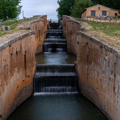 Ruta por Palencia, canal y camino en Tierra de Campos - En clave Turismo | Escuchar