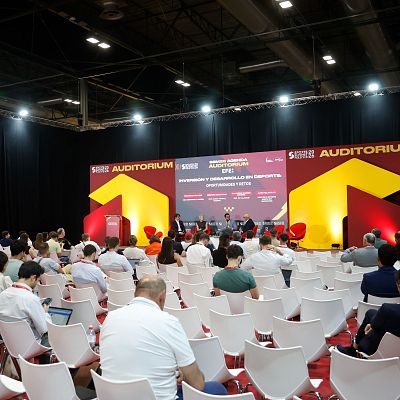 Sports Summit Madrid, punto de encuentro deportivo - Emisión en árabe | Escuchar