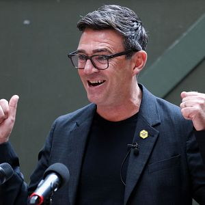 Cinco continentes - Cinco Continentes - Burnham apuesta por la descentralización en su relevo a Starmer - Escuchar ahora