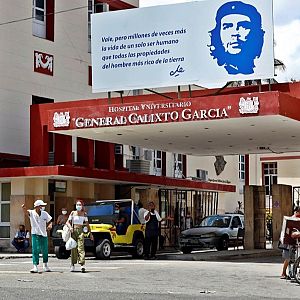 Reportajes 5 continentes - Reportajes 5 Continenes - La exportación de servicios médicos cubanos en el punto de mira de Washington - Escuchar ahora