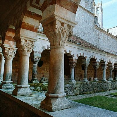El enoturismo da vida a monasterios españoles - En clave Turismo | Escuchar