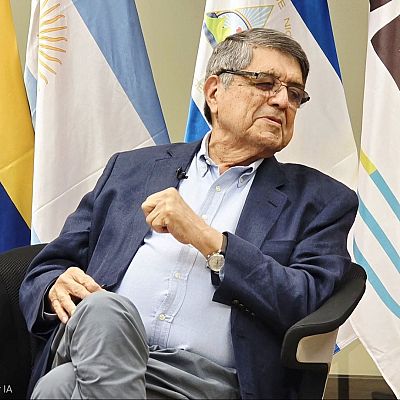 Sergio Ramírez: \"Los jóvenes están conectados con lectura\" - Espacio iberoamericano | Escuchar