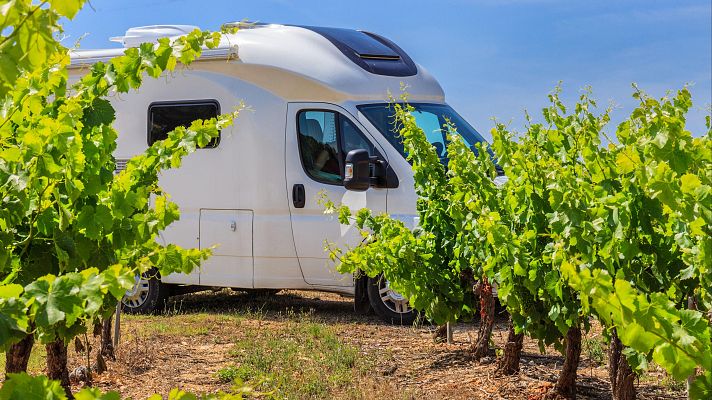 En autocaravana, verano con la casa incorporada - En clave Turismo | Escuchar
