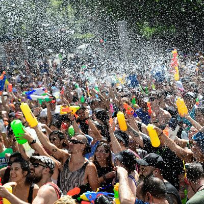 Fiestas que parecen imposibles… pero existen - Celebrando España | Escuchar