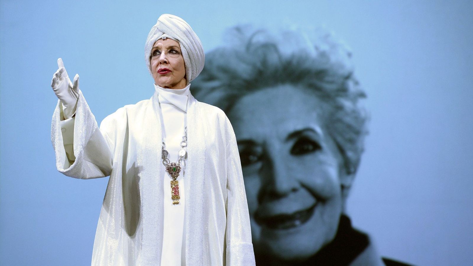 Protagonistas - Concha Velasco: "He estudiado para vieja y he llegado a serlo dignamente" - Escuchar ahroa