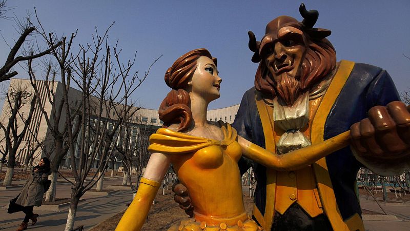 La noche en vela - 'La bella y la bestia', de Juan José Plans - 04/03/14 - Escuchar ahora