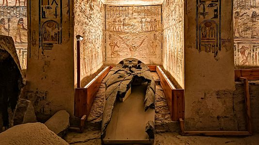 Preguntas a la Historia - Preguntas a la Historia - ¿Por qué los antiguos egipcios momificaban a los difuntos? - 27/05/14 - escuchar ahora