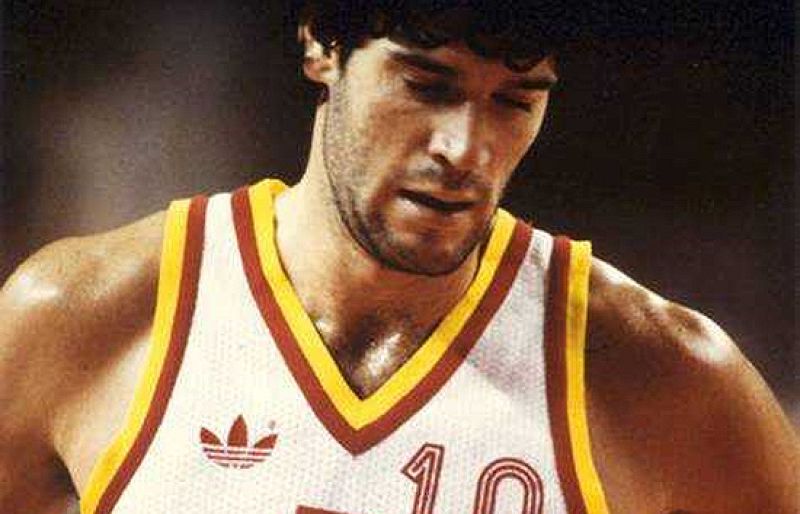 Documentos RNE - 25 años de la muerte del pívot Fernando Martín - Escuchar ahora 