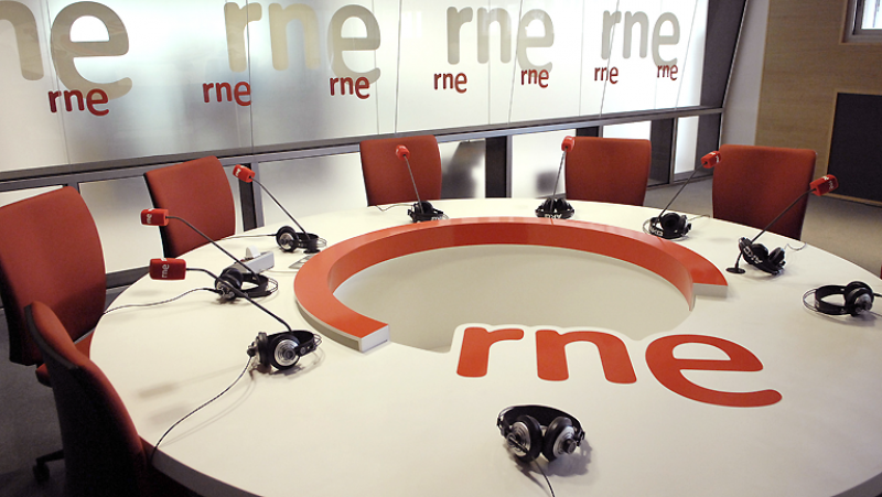 Boletines RNE - Radio Nacional aumenta su audiencia en 54.000 oyentes - Escuchar ahora