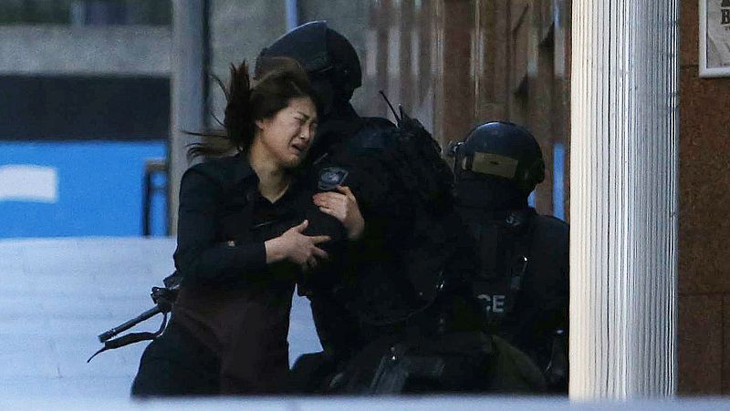 Las mañanas de RNE - Una treintena de rehenes en una cafetería en Sidney - Escuchar ahora 