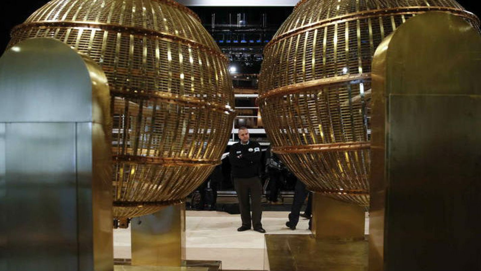  Lotería Nacional 2014 - Fernando Moreno: "Es el primer premio importante que reparto" - Escuchar ahora 