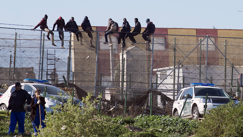 Boletines RNE - Segundo salto a la valla de Melilla en 24 horas - Escuchar ahora