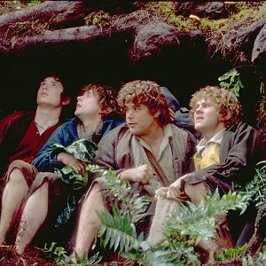 Todos somos sospechosos - Todos somos sospechosos - Universo Tolkien - 06/01/15 - escuchar ahora