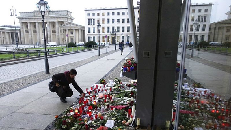 Entre paréntesis - Más de la mitad de los alemanes consideran el islam como una amenaza - Escuchar ahora