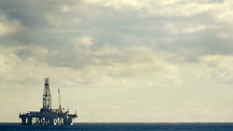 Entre paréntesis - Repsol abandona la búsqueda de petróleo en Canarias - Escuchar ahora