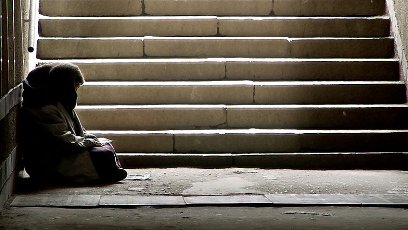 El canto del grillo - Joven y sintecho - Escuchar ahora