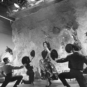 Documentos RNE - Documentos RNE - Lola Flores, el torbellino en escena - 24/01/15 - escuchar ahora