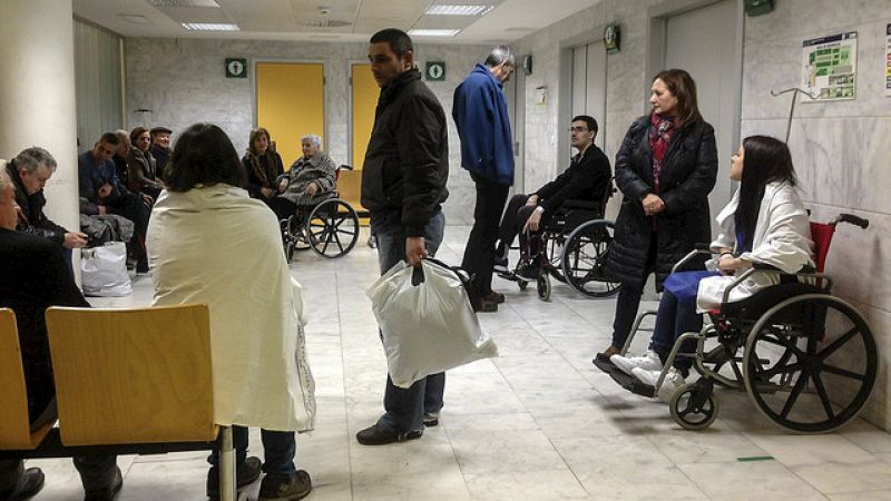 Entre paréntesis - La Defensora del Pueblo considera que las urgencias hospitalarias están saturadas - Escuchar ahora