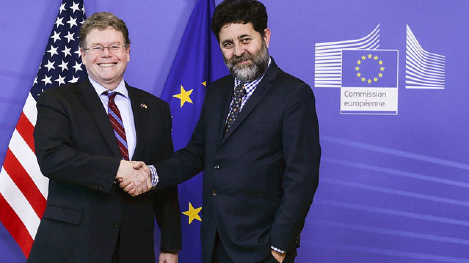 Entre paréntesis - Avances en la negociación del tratado de libre comercio entre la UE y EE.UU. - 06/02/15