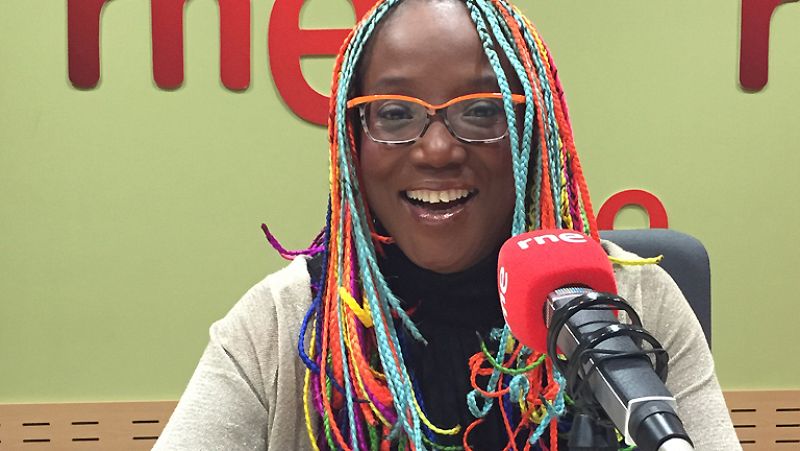 Gente despierta - Lucrecia nos presenta su libro-disco infantil 'Besitos de chocolate para toda la familia' - Escuchar ahora