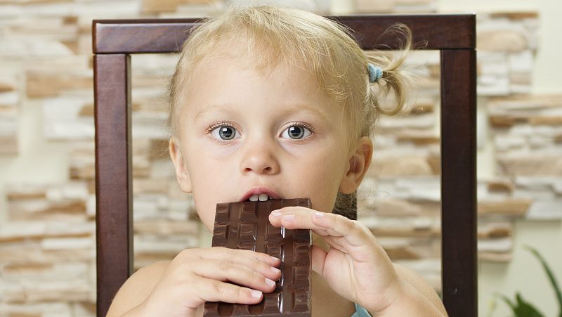 Entre paréntesis - Los niños españoles, obesos por falta de actividad física - Escuchar ahora