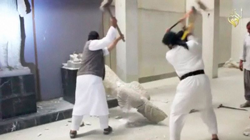 Entre paréntesis - Yihadistas del Estado Islámico destruyen piezas de arte preislámico - 27/02/15 - Escuchar ahora