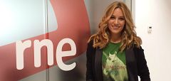 Las mañanas de RNE - Edurne pide el voto para "Amanecer" en idiomas diferentes