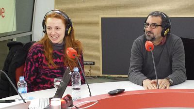 Cristina Castaño y Juanjo Cucalón nos muestran el lenguaje de sus ojos en Las Naves del Español - Escuchar ahora