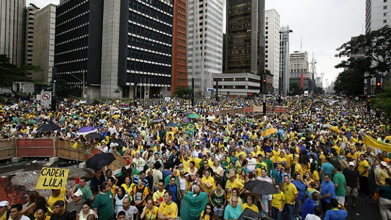 Las mañanas de RNE - El Gobierno de Brasil, contra la corrupción - Escuchar ahora