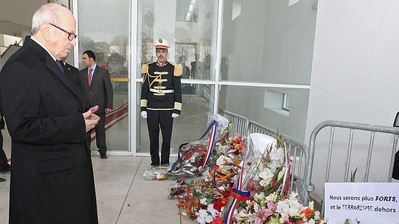  Boletines RNE - Identificado el tercer terrorista de Túnez - 23/03/15 - Escuchar ahora 