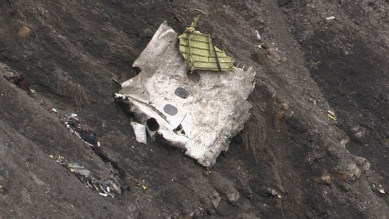 Diario de las 2 - Un experto en accidentes aéreos: "Es extraño que no hubiera llamada de socorro" - Escuchar ahora 