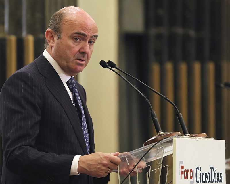  Boletines RNE - Luis de Guindos espera buenos datos del paro - 30/03/15 - Escuchar ahora 