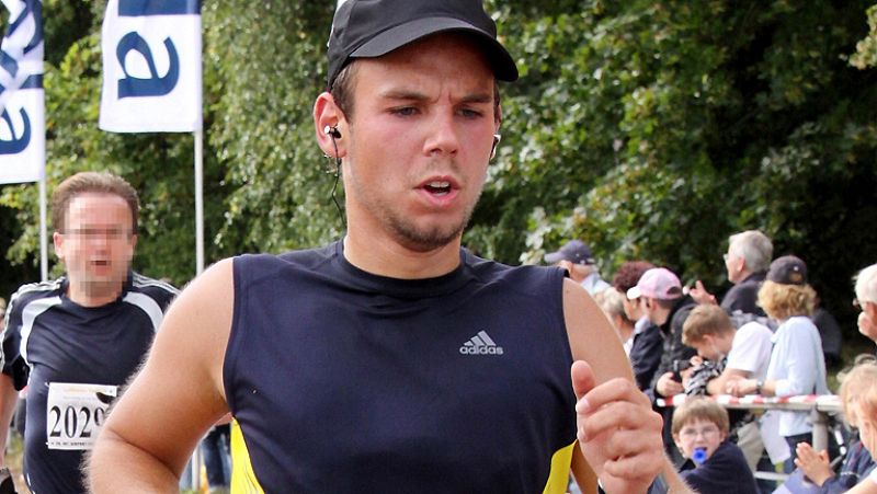 Boletines RNE - Lubitz buscó en internet cómo suicidarse - Escuchar ahora