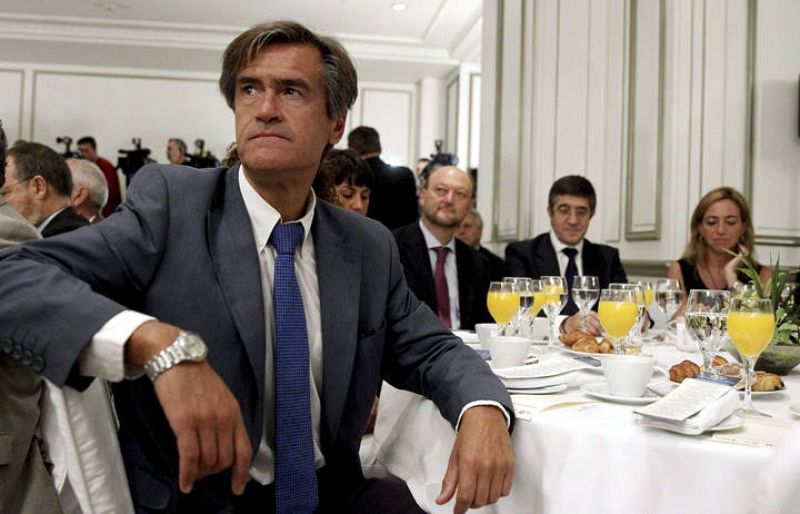  Boletines RNE - López-Aguilar pide la suspensión cautelar de militancia en el PSOE - 07/04/15). - Escuchar ahora 