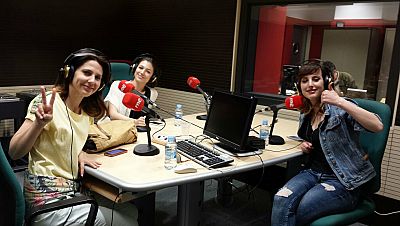 Las mañanas de RNE - 'Cómo sobrevivir a una despedida' se presenta en Málaga con éxito de público - Escuchar ahora
